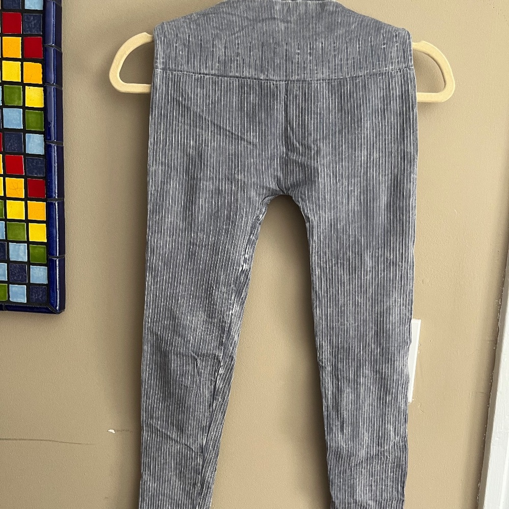 Blue Textured Leggings